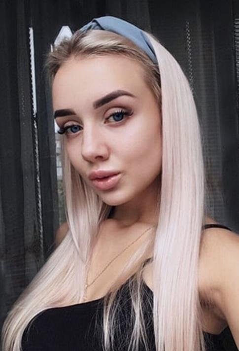 Юля Индивидуалка Питера у метро Горьковская