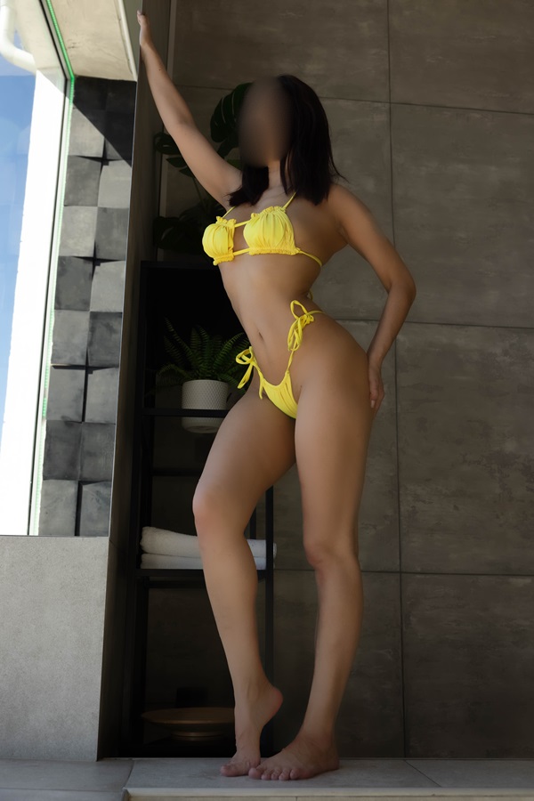 Полина Проститутка Питера у метро Парк Победы