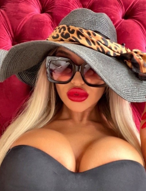 Аня Индивидуалка Питера у метро Парнас